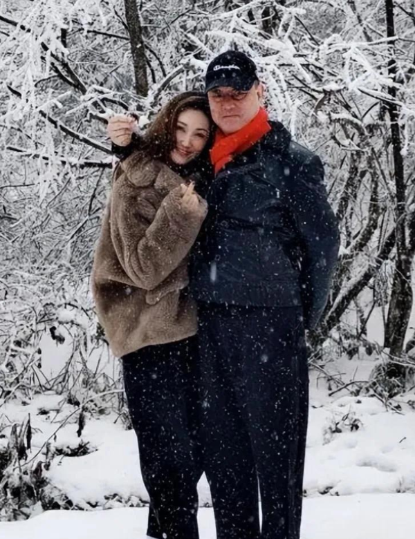韩磊妻子王燕：19岁获选美季军，韩磊苦追2年，岳父母都不同意！