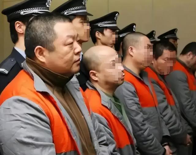 她连上5次春晚，私下却和恩师同居怀孕被骗流产，今57岁依然单身