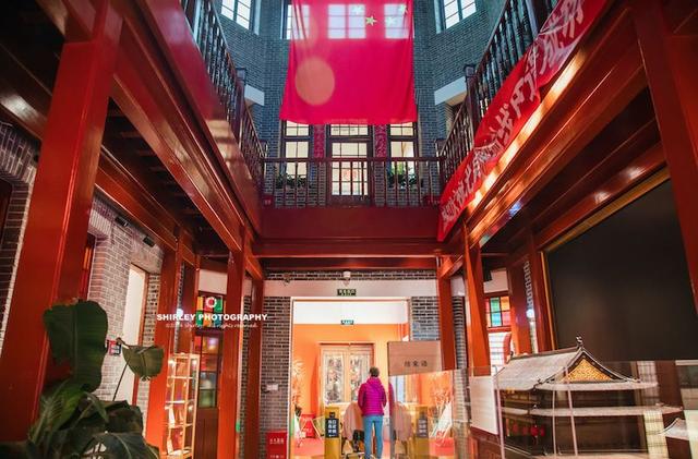 北京唯一的石库门弄堂，位于百年前的CBD，可惜改造后游客寥寥