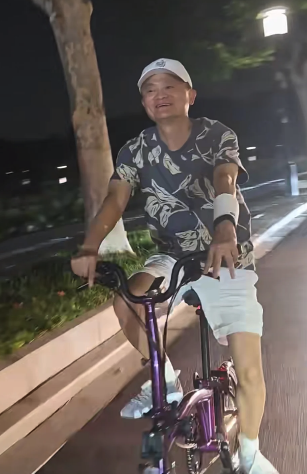马云西湖夜骑！外卖大战进入“最后时刻”……