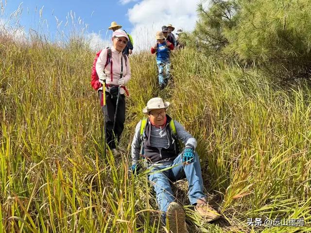 随走呈贡大学城,逛梁王湖、转小土林,感受多彩的秋冬世界,休闲