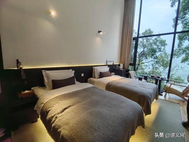 悦·遵义│颠覆想象！赤水丹霞深处，这家洞穴酒店太酷了！