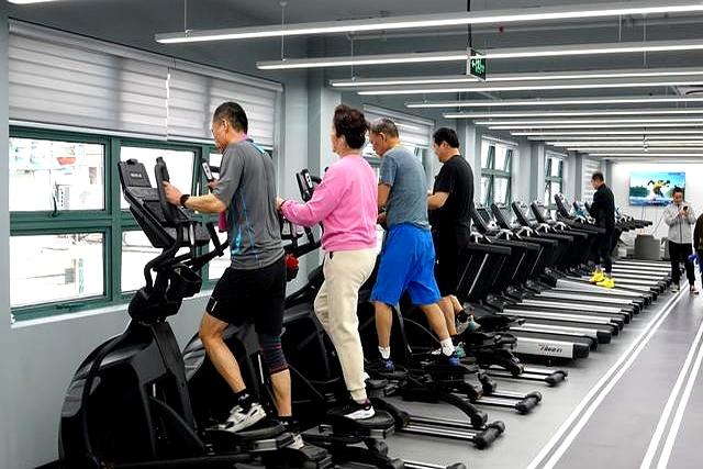 锻炼越多越早死？医生警告：这3种运动。中老年人别再拼命做了！