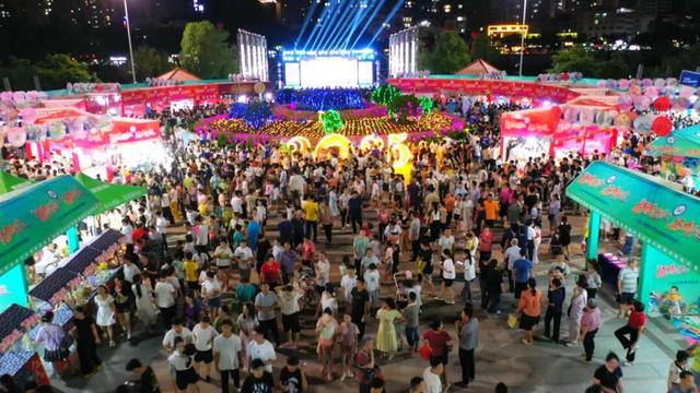 超10万！江滨公园人从众！罗定人气旺旺旺！