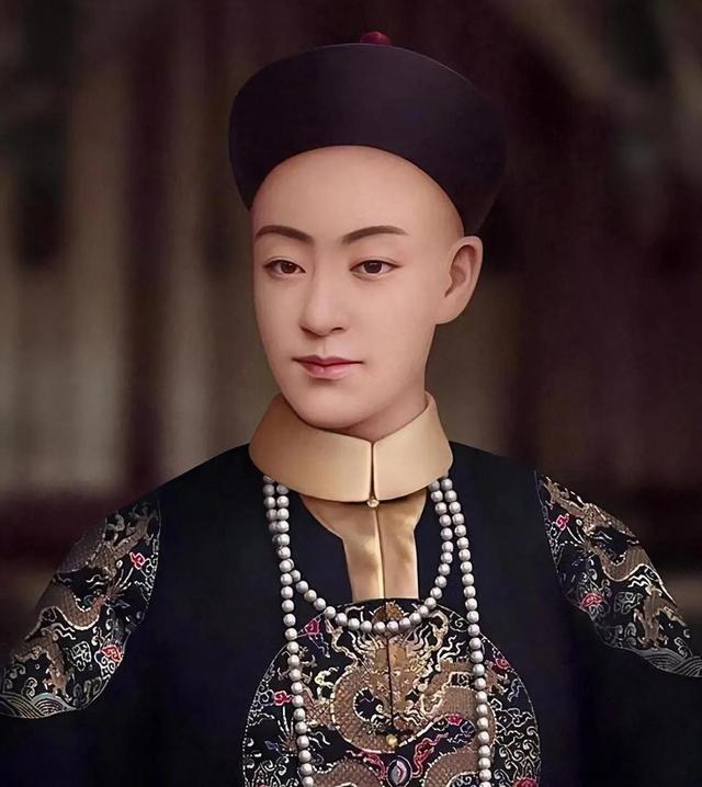 清朝灭亡后，李莲英姐姐才敢说出实情：慈禧其实不是病死的！