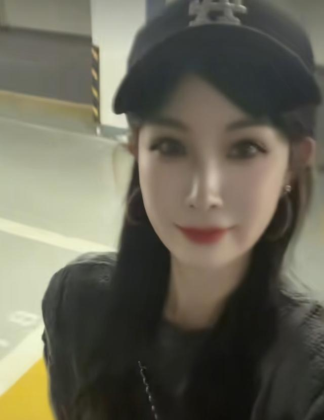 瑾汐特殊时期 莆田妈妈做的一件事 让她眼泪哗哗流 二哈回应不