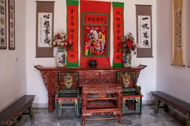 民间安装神龛追念故祖，有着正本清源，是对先祖的精神寄托图片