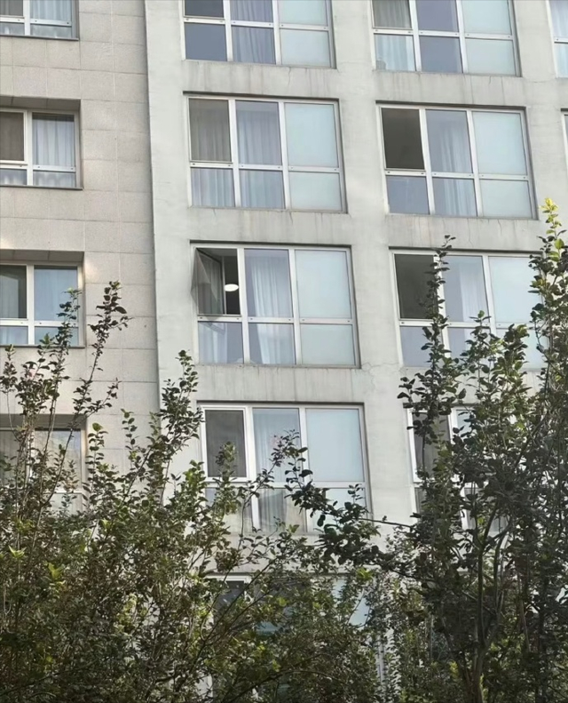曝演员于朦胧北京坠楼离世！尸体凌晨在楼下被发现，遛狗邻居报警