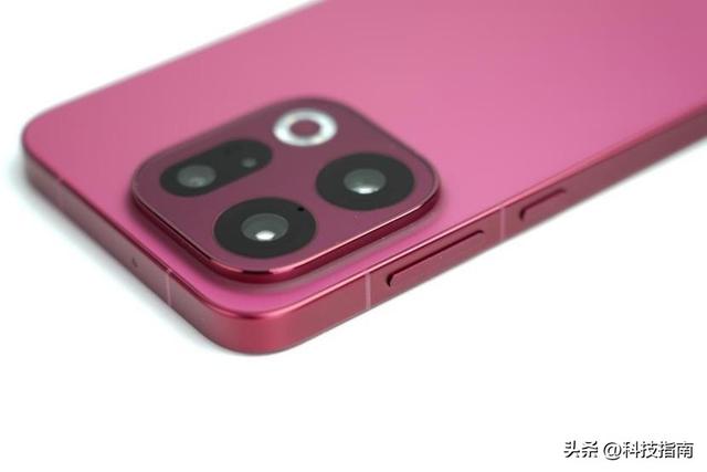 指纹尴尬？镜头突兀？Find X9 Pro用工艺让手机秒变高定