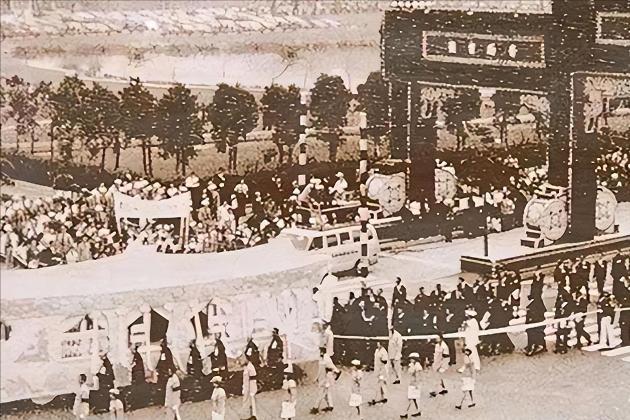 蒋介石孙子提出“两蒋”移灵大陆，台湾不同意，大陆一句话显格局