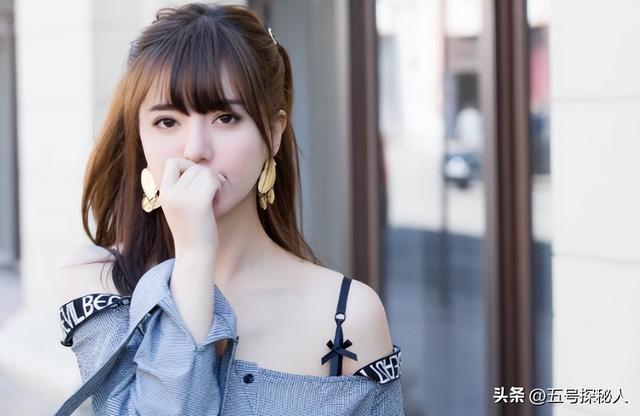 她是隐藏最深的富婆，童颜巨乳躺赚上亿	，21岁打败王菲却主动过气