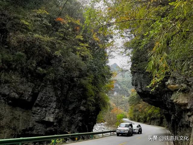 车过神农架【原创】作者：原铁十师陶玉和