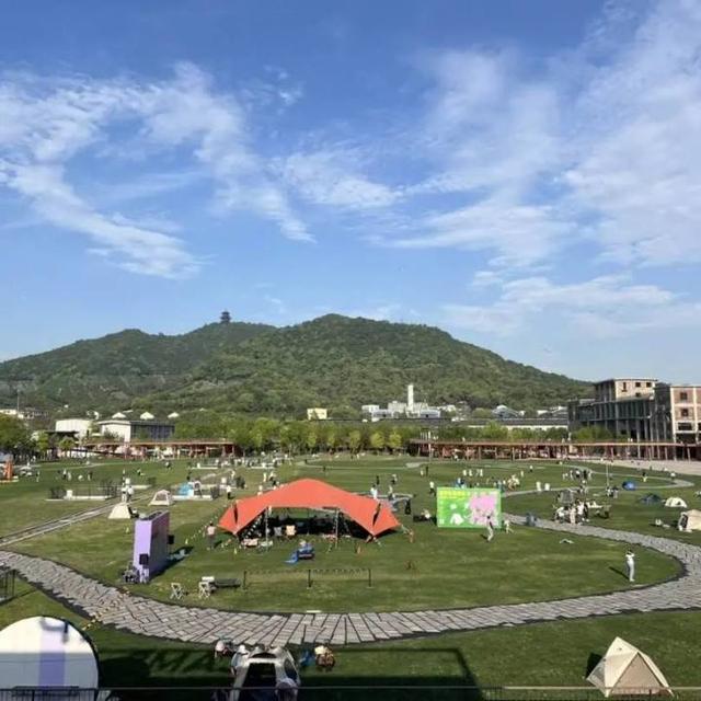 周末去杭钢公园玩，可以坐地铁了！4号线独城生态公园站来了