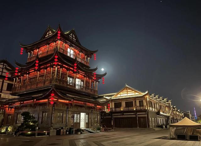 文旅项目陷“倒闭潮”？花20多亿打造古城，游客不买账亏损超10亿