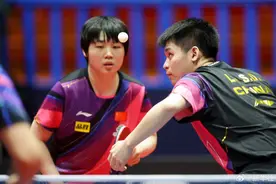 王楚钦吸氧难挽败局，与孙颖莎爆冷输球！国乒黑马小将组合崛起了图片