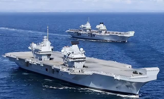 又让张召忠说中了？东拼西凑800亿建的双航母	，如今彻底成为累赘​