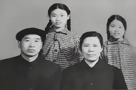 郎平的5张黑白照片：每一张背后都有催泪感人的故事图片