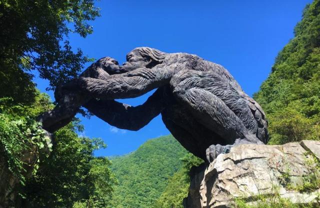 上联“故宫雁门神农架”，3个景点构成，对出合格的下联实在太难