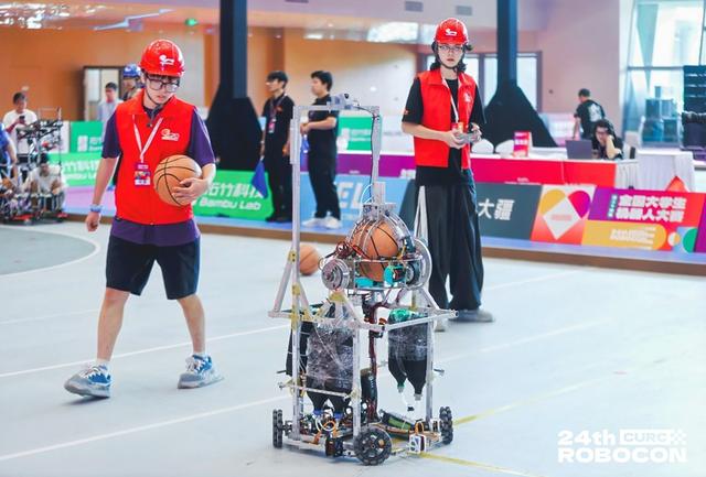 第二十四届全国大学生机器人大赛ROBOCON在深开幕