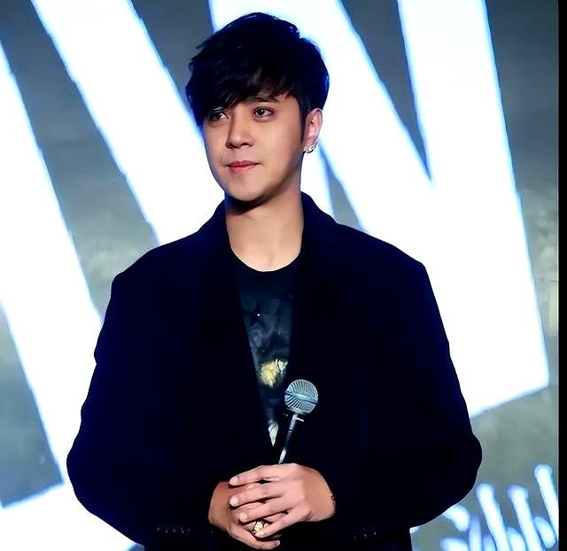 曝罗志祥已立好遗嘱、每次治疗都强撑笑容，只愿妈妈能好好活下去