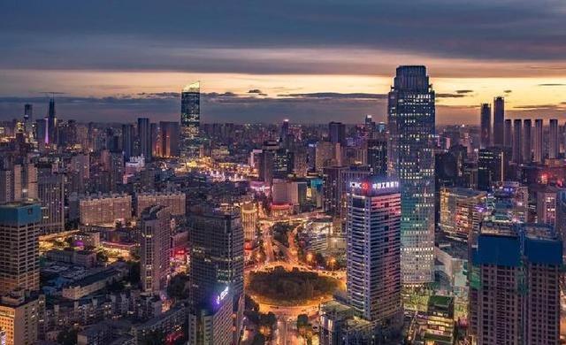 下一个“大连”确定？鞍山，营口落榜，这座黑马城市呼声高！