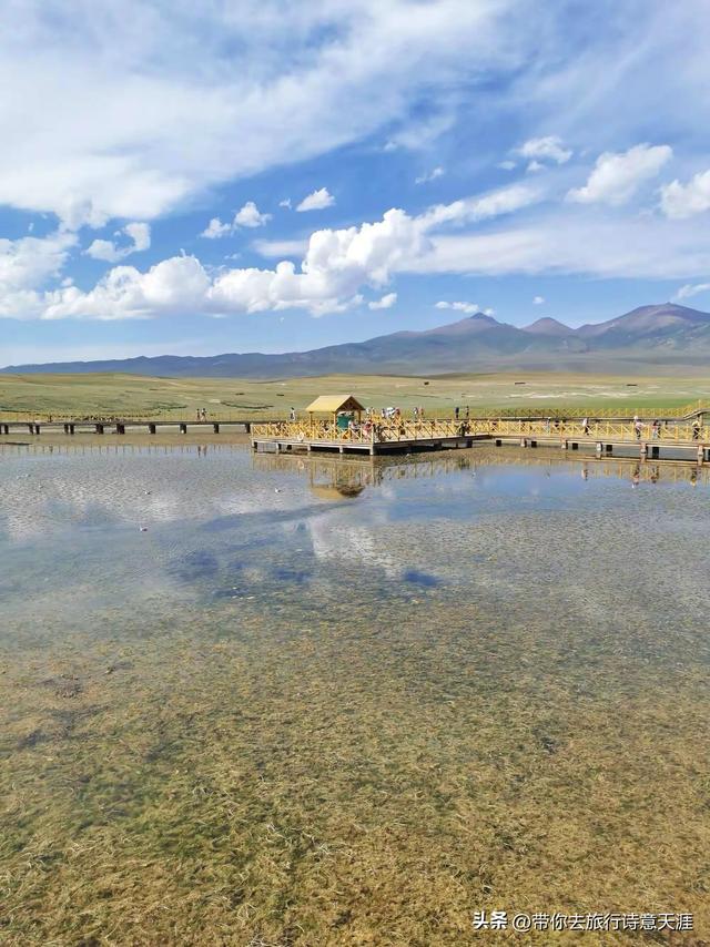 新疆巴音布鲁克草原的湿地风光