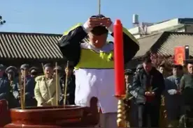 人死后，为何要在灵前上香？怎样上？有啥说法与讲究图片