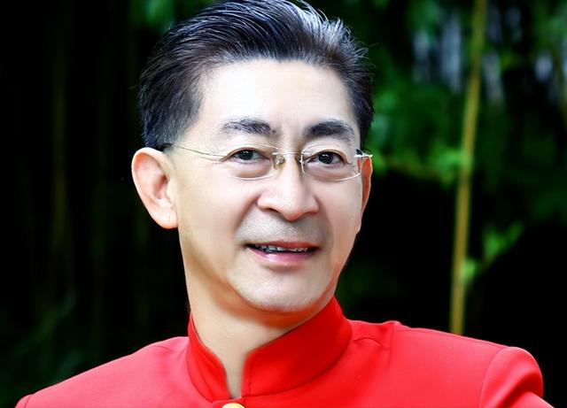 六小龄童愁嫁34岁女儿，看到真容后，男网友惊呼：“这谁敢娶”？