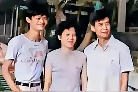 1964年马云的半岁照，他爸爸仪表堂堂，妈妈长相秀美，马云像妈妈图片