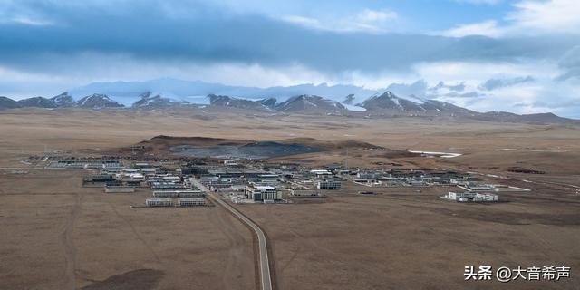 我国海拔最高的县城，全县没有一棵树，建城50年，为何神秘消失？