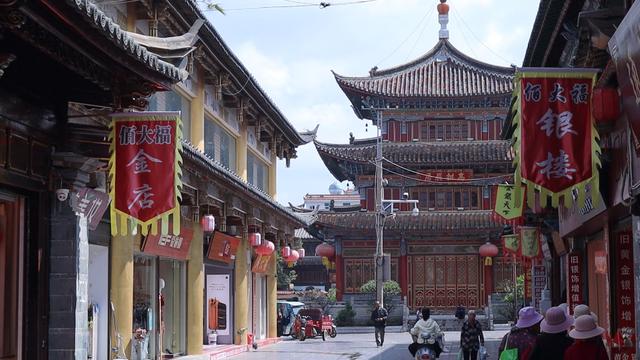 云南千年古镇，唐代开通国际贸易通道，四季如春旅居地，动车直达