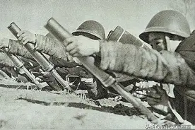 抗战时期日军的掷弹筒究竟是一种怎样的武器？大号的手榴弹？图片