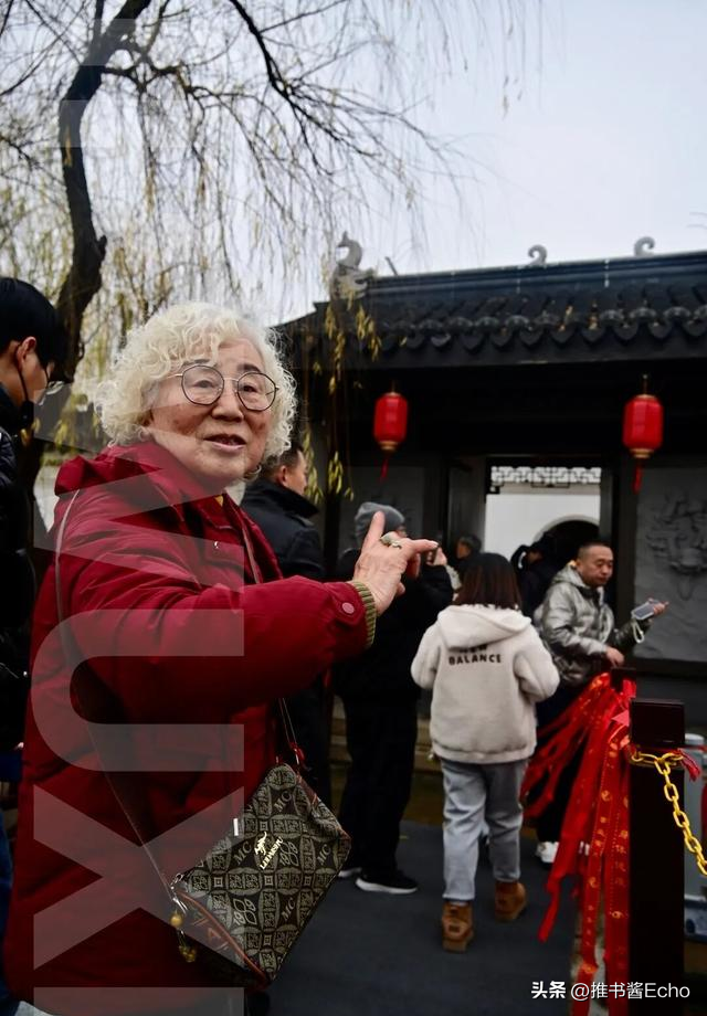 爆满！今天无锡这里排起长队