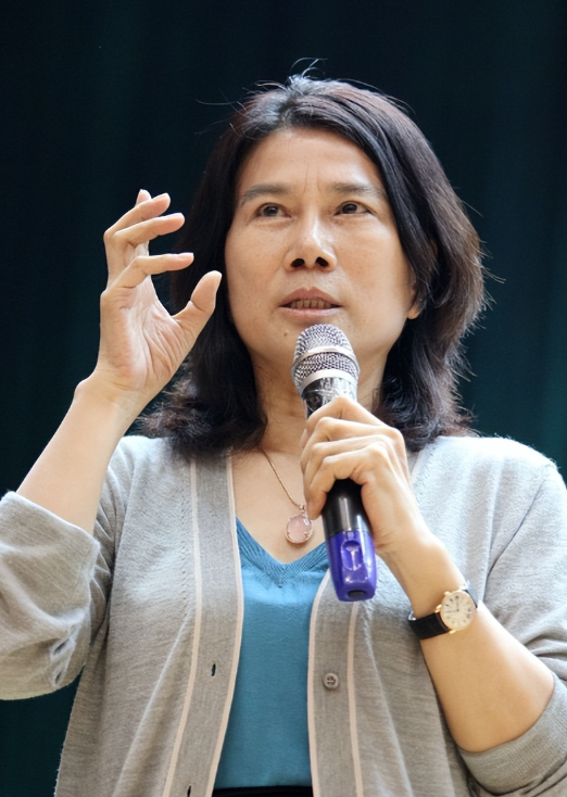 高管内外勾结骗钱风波才完，董明珠又被推上风口浪尖，格力不忍了