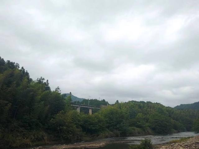 端阳喜伴小溪河，独有诗心迷远足——徒步小溪河散记（一）