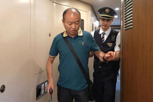 暑运火!香港⇌张家界高铁6小时直达,沿途美景+贴心服务太圈粉