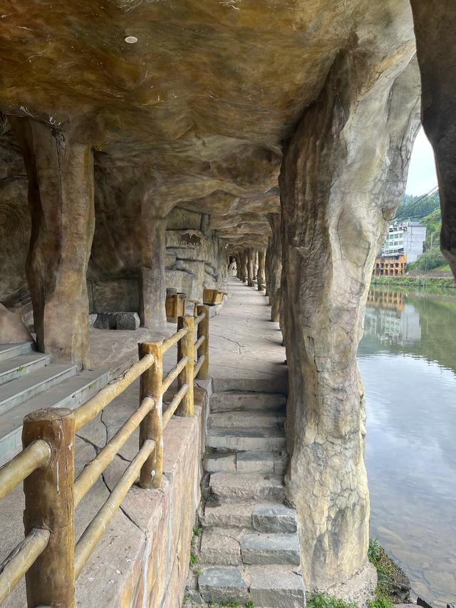 退休夫妻自驾温州泰顺之仕水古镇、胡氏大院、廊桥文化园