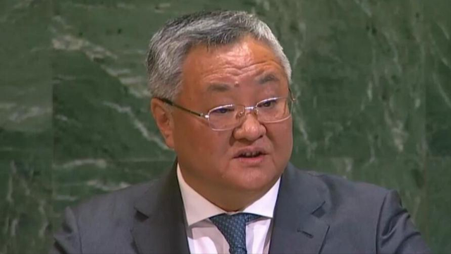 48小时内，高市早苗收两大坏消息，关键时刻	，全球收到中国的通知