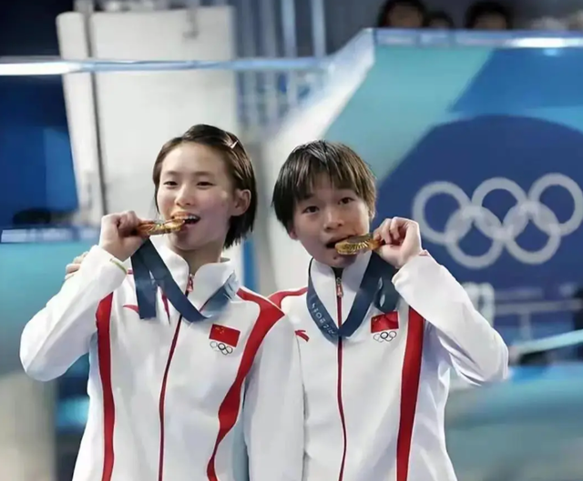 全红婵为何能夺冠？官媒暴露原因，陈若琳功不可没，陈芋汐没说错