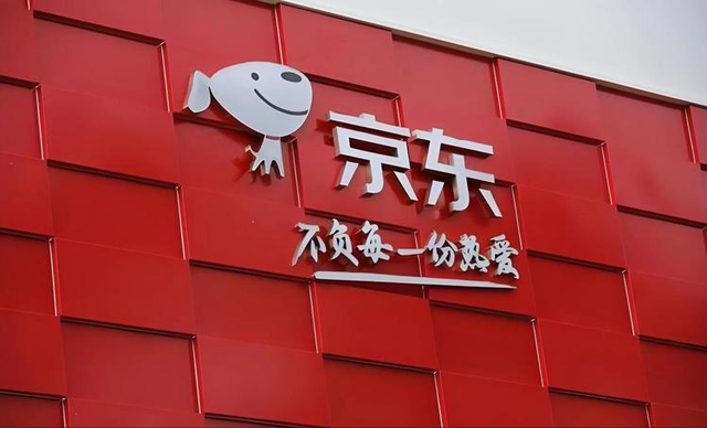万亿酒旅市场掀大战！阿里美团抖音疯抢，为啥比外卖更赚钱？