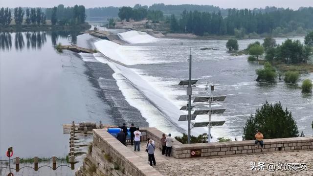 “北方都江堰”！秋日阳光洒在戴村坝，碎成万点金光！