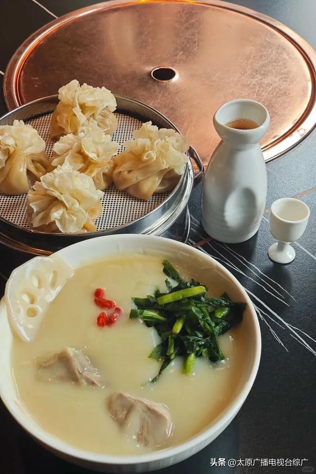 府城漫步丨迎泽初冬，温暖依旧