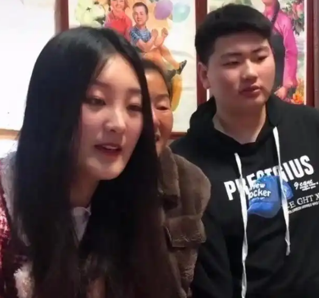 朱小伟做梦也没有想到，离婚四年后，陈亚男没能活成真实的自己