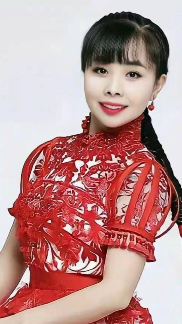 王二妮和王小妮，姐妹花：写真欣赏。