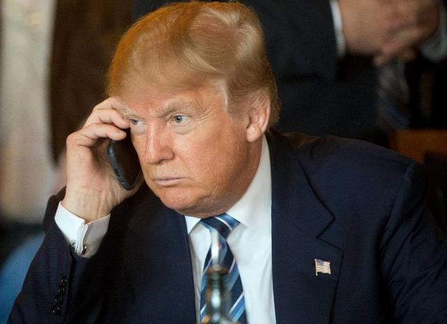 日本政坛“地震”，高市或被迫下台？特朗普态度变了，美航母撤退