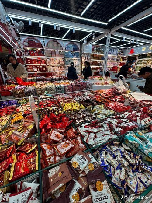 辞掉铁饭碗，义乌亏光积蓄后，他靠15元仪式感套装每个月卖上万