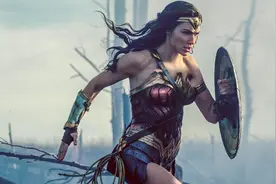 五部超模出演的电影，九头身女特工不需要演技爆发图片