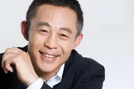 侯勇：一婚娶沈蓉，二婚娶潘雨辰，三婚娶王瑞，如今人生圆满了图片
