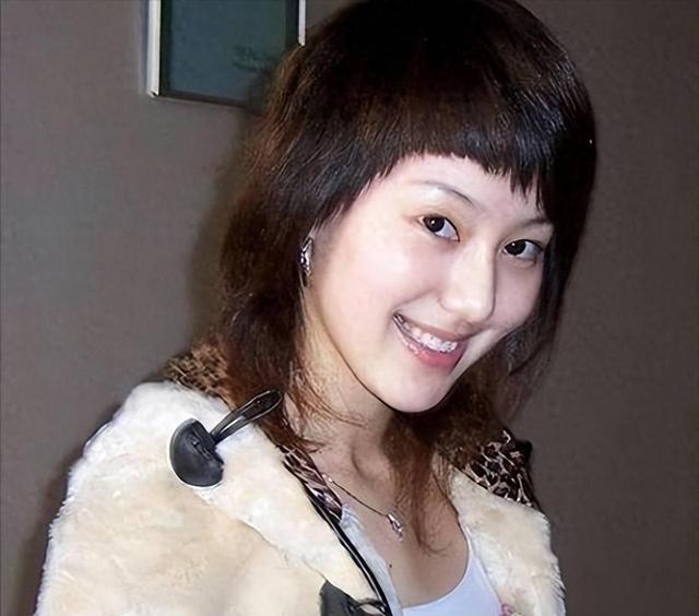 私生活混乱、被央视开除	、陪睡上位？王冠身上的标签究竟有多离谱