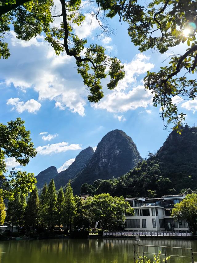 桂林：乐骑青山绿水间！
